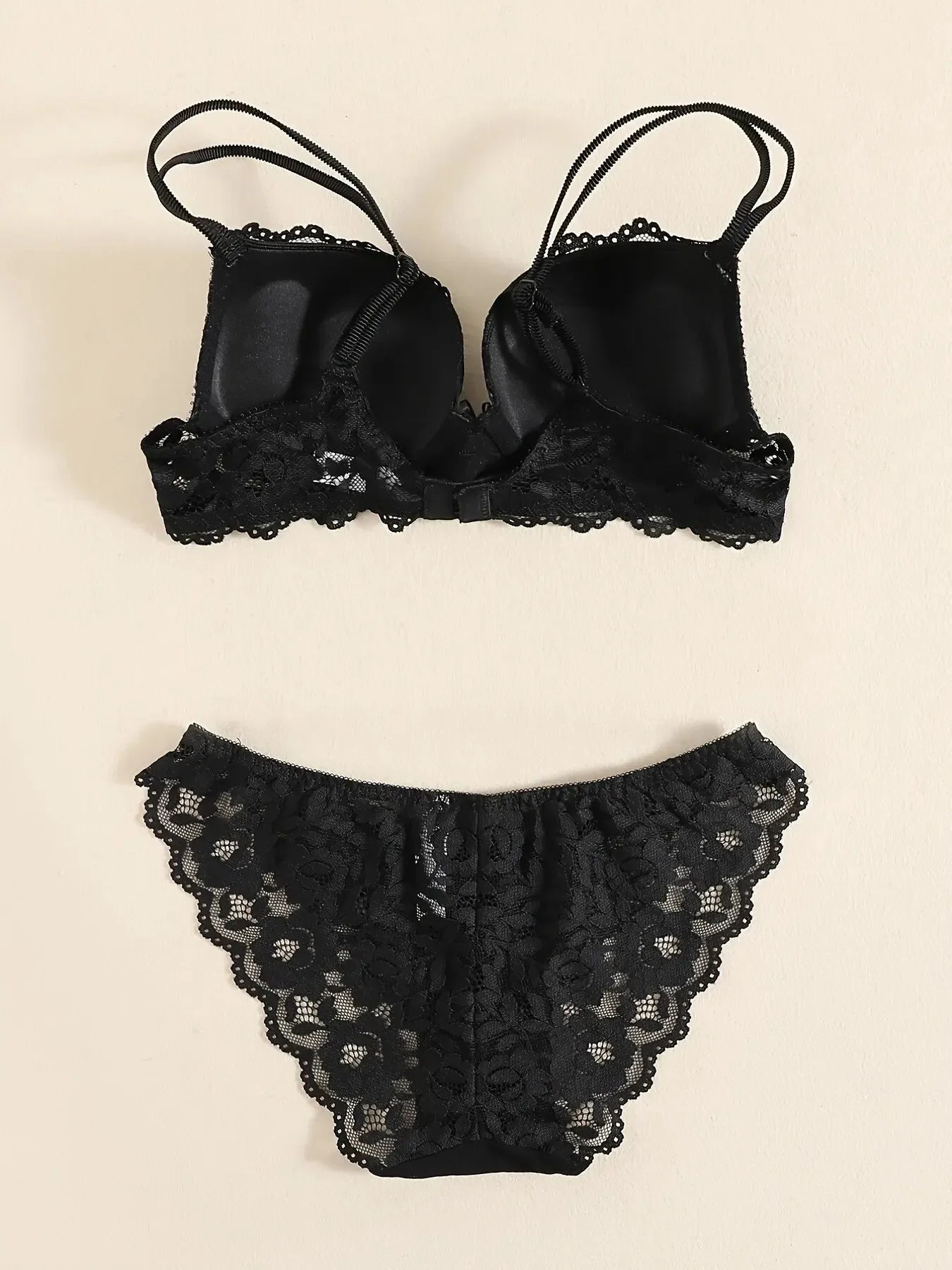 1 Set Elegant Erotic Lace Embroidery Breathable Fabric Lingeries : Push-Up Bra, Low Waist Sheer Panty - Ultimate Valentine's Day