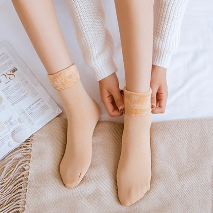 Women Winter Thicken Velvet Low Socks Solid Color Warm Socks Comfortable Thermal Velvet Wool Socks Elastic Seamless Snow Sock