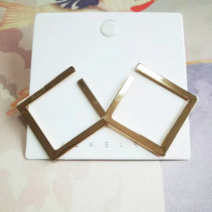 European and American fashion new environmentally friendly personality temperament cool style earrings exaggerated niche design