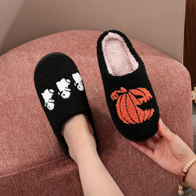 A Pair of Black Halloween Horror Atmosphere Pumpkin Ghost Pattern Embroidered Plush Home Thick-Soled Comfortable Fur Slippers Personalized Warm Non-Slip Indoor Slippers Autumn and Winter Gifts for Men and Women to Wear