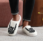 Skull Finger Pattern Skull Embroider Plush Home Thick-Soled Comfortable Woolen Cotton Slippers Rock Finger Warm Non-Slip Indoor Slippers for Men and Women Halloween Gifts