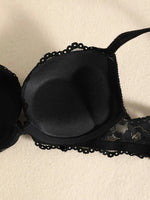 1 Set Elegant Erotic Lace Embroidery Breathable Fabric Lingeries : Push-Up Bra, Low Waist Sheer Panty - Ultimate Valentine's Day