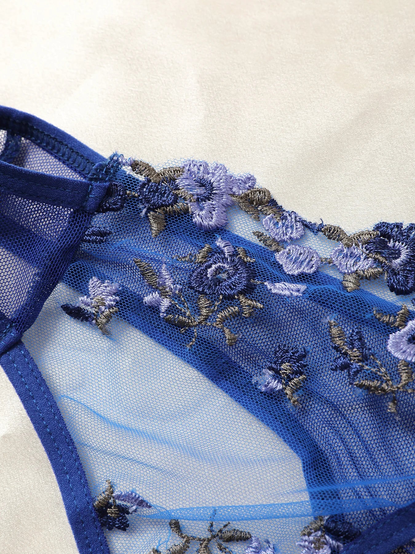 2-Pieces Fancy Sexy Lingerie Set Woman Semi-Sheer Women's Underwear Embroidery Beautiful Bra And Panty Sets Erotic Outfits