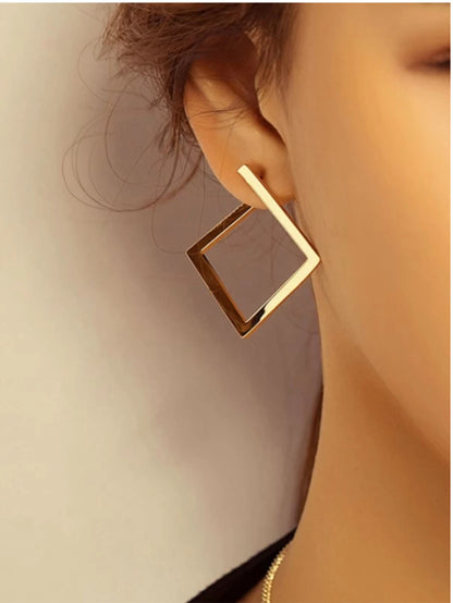 European and American fashion new environmentally friendly personality temperament cool style earrings exaggerated niche design
