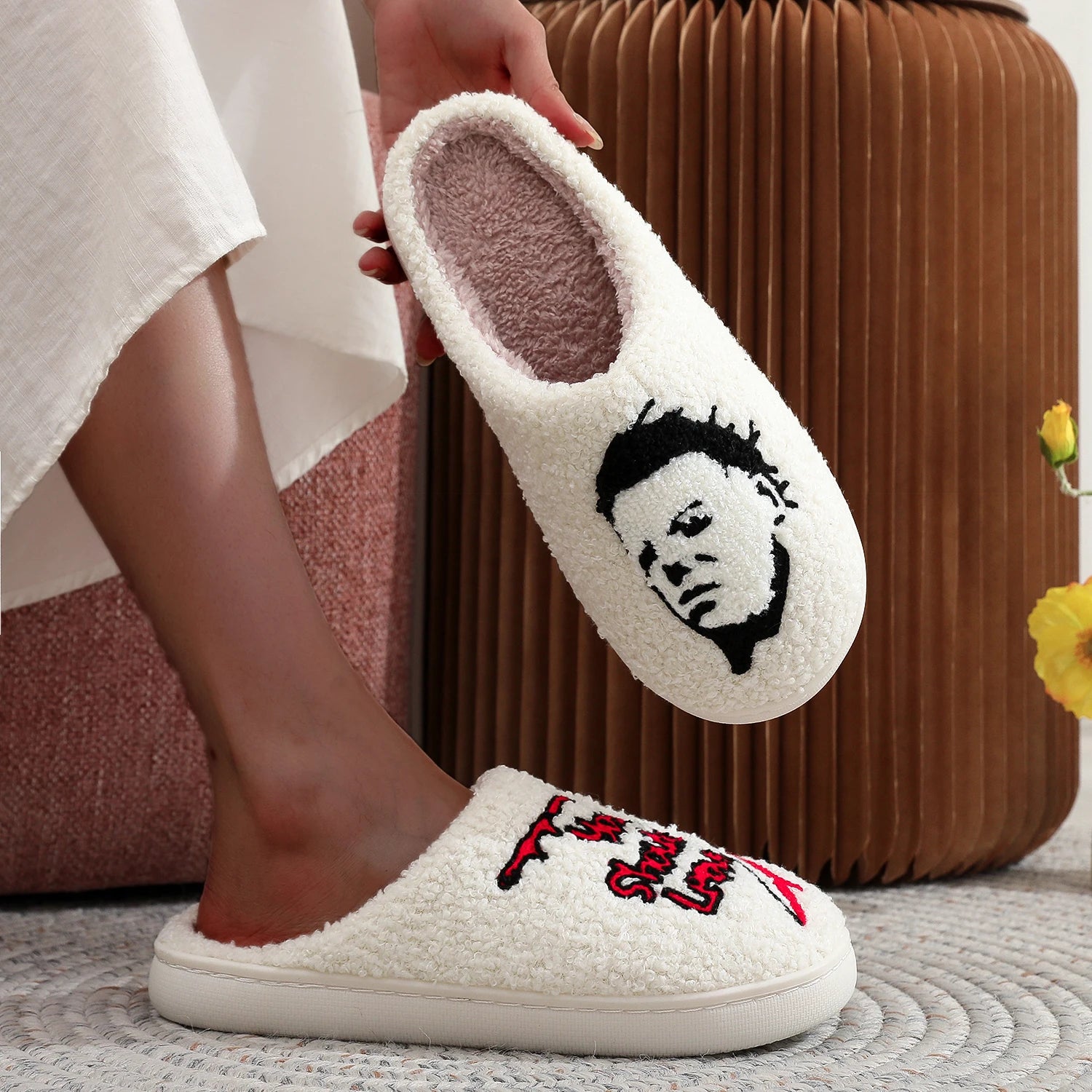 Horror Thriller Movie Michael Myers Halloween Embroidered Stuffed Home Thick-Soled Plaid Stuffed Cotton Slippers Cute Warm Anti-Slip Indoor Slippers for Gifts
