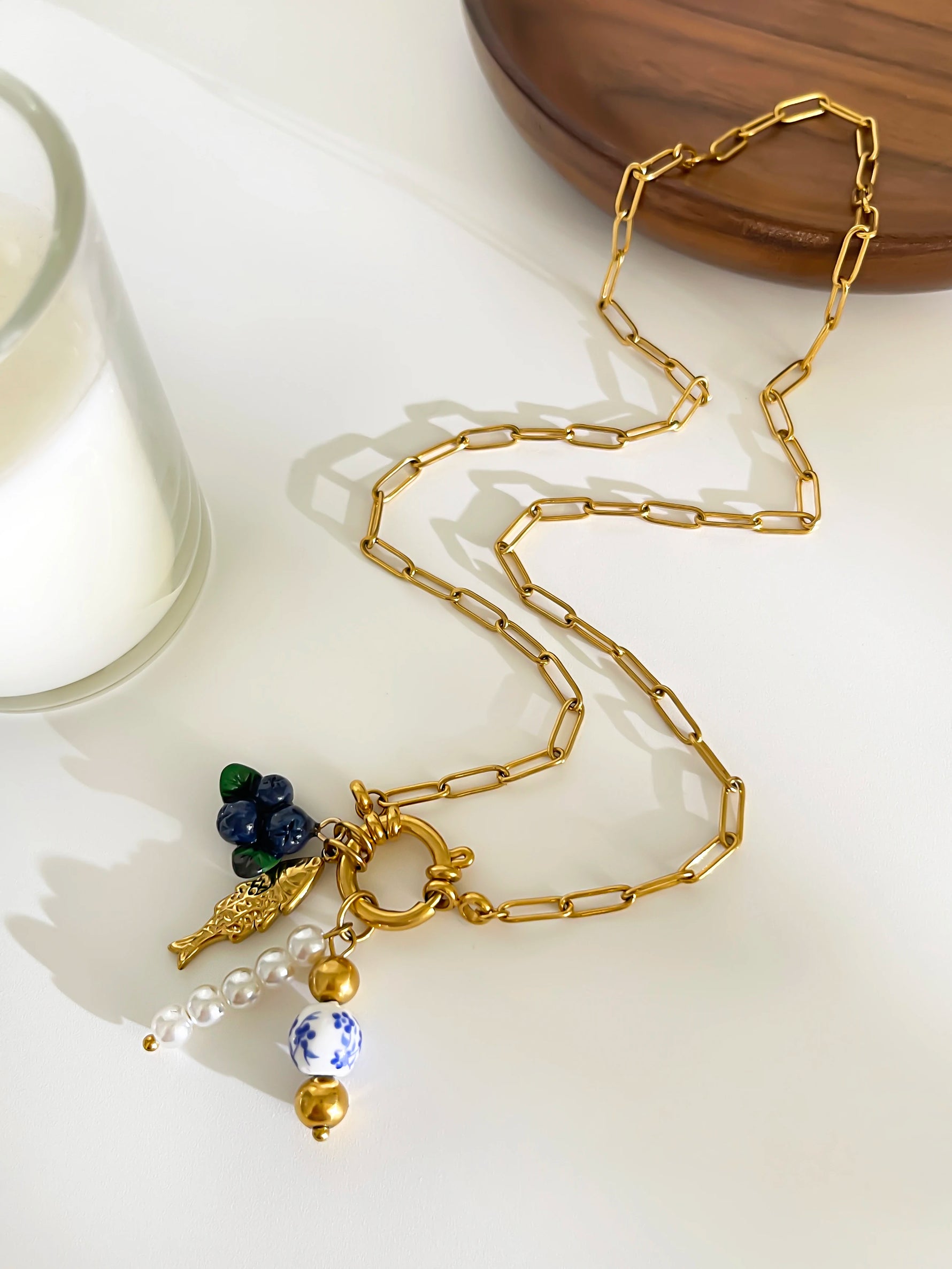 Peri'sbox Statement Trendy Imitation Pearl Grape Blueberry Shell Pendant Necklace for Women Stainless Steel Creative Accessories