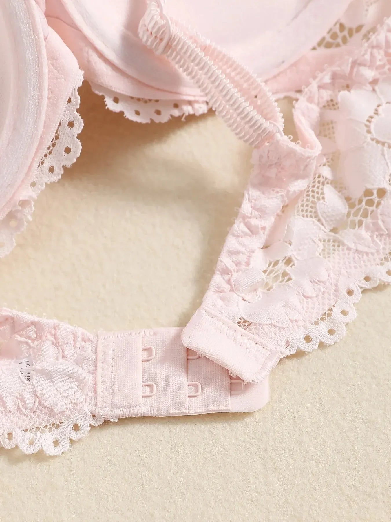 1 Set Elegant Erotic Lace Embroidery Breathable Fabric Lingeries : Push-Up Bra, Low Waist Sheer Panty - Ultimate Valentine's Day